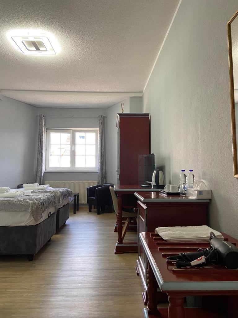 Astheimer Schloesschen Trebur Room photo