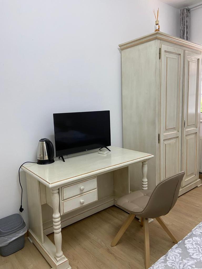 Astheimer Schloesschen Trebur Room photo
