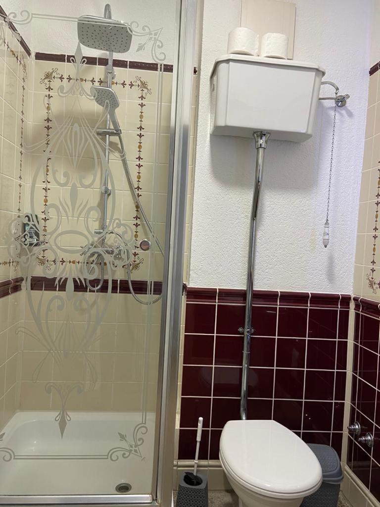 Astheimer Schloesschen Trebur Room photo