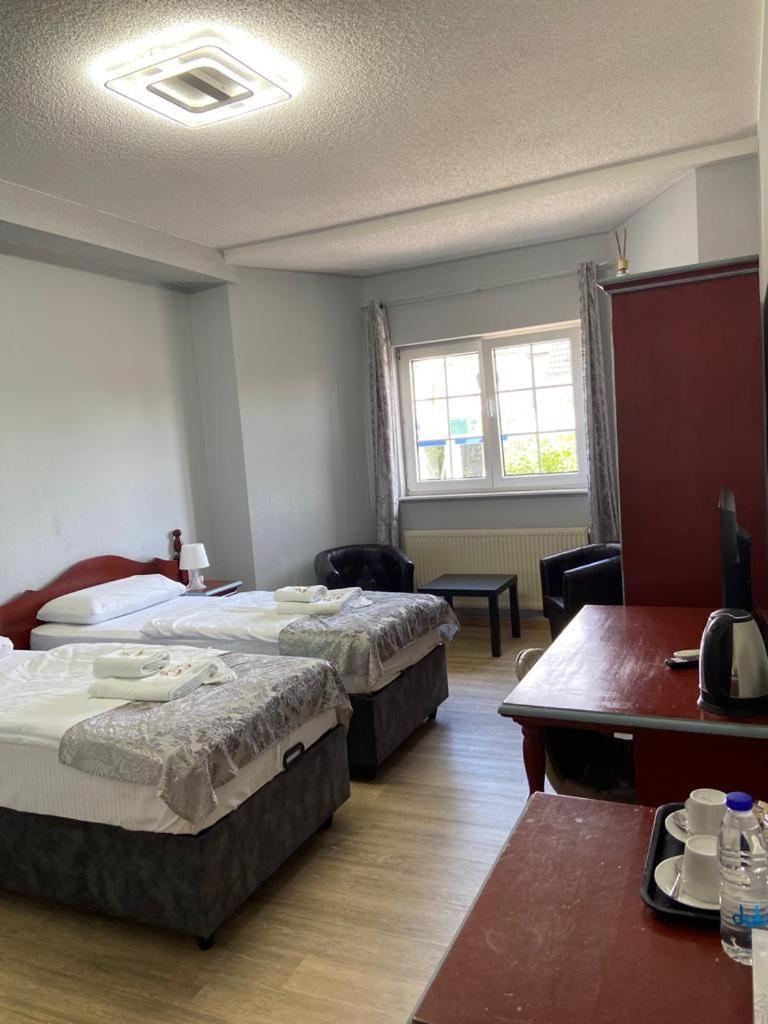 Astheimer Schloesschen Trebur Room photo